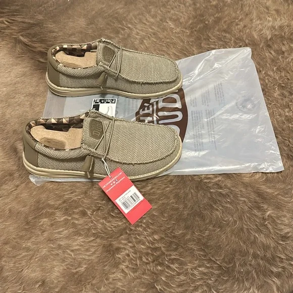 Hey dude wally Sox - Picture 2 of 4